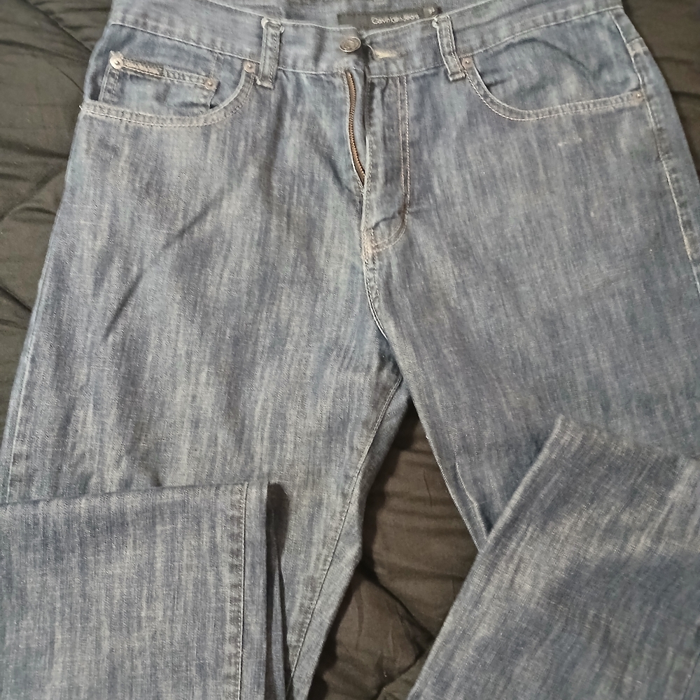 Selling my Calvin Klein relaxed straight fit jeans size 34x32